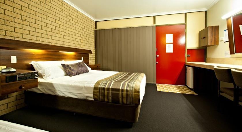 Sarina Motor Inn Zimmer foto